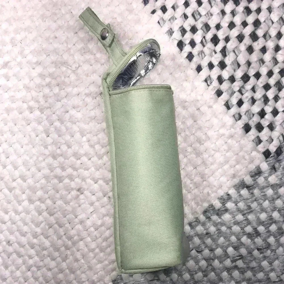 Bellotte Green Insulated Baby Bottle Bag​​ - Picture 2 of 4